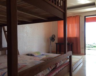 Columbus Inn - El Nido - Chambre