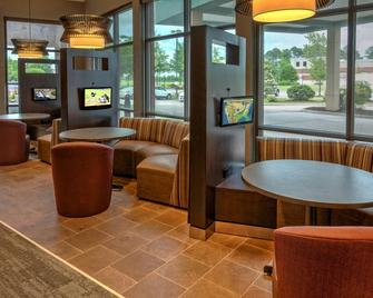 Courtyard by Marriott Newport News Airport - ניופורט ניוז - טרקלין
