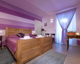 La Rosa nel Borgo - La Morra - Slaapkamer
