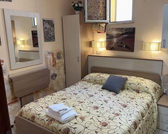 Golden Dreams B&B - Reggio Calabria - Bedroom