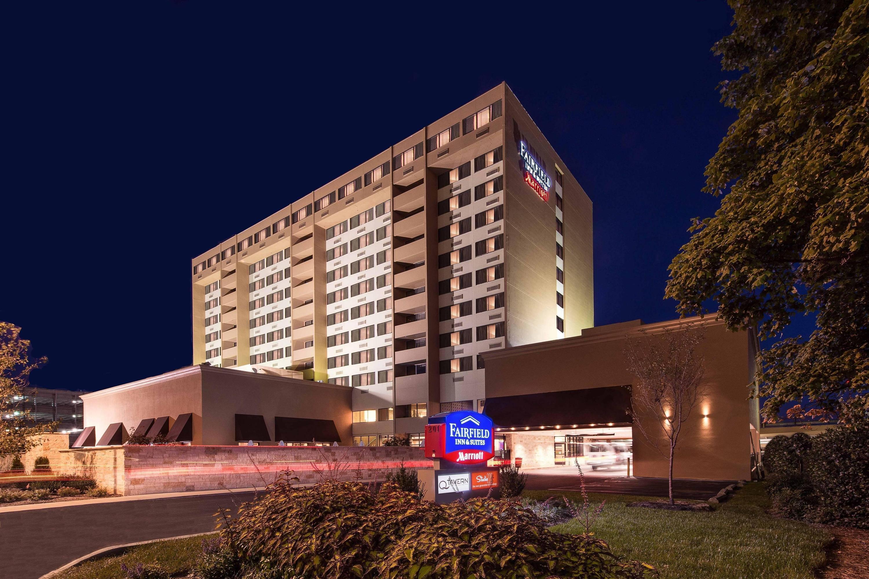 Fairfield Inn Suites By Marriott Charlotte Uptown 90 1 5 5   Leonardo 1955321 Cltut Exterior 0009 Hor Clsc O 741222 