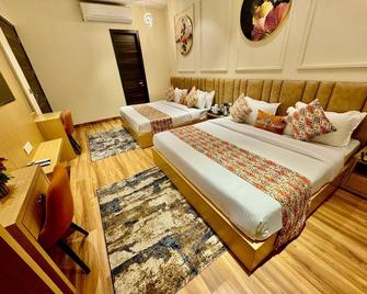 Hotel Heaven View - Amritsar - Bedroom