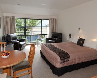 Country Glen Lodge - כרייסטצ'רץ' - חדר שינה