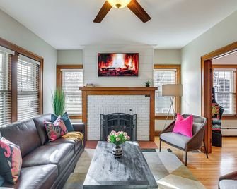 Spacious Detroit Lakes Home Walk to Down - Detroit Lakes