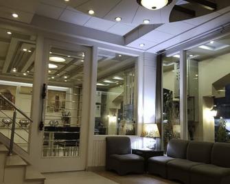 Hotel Grand - Faisalābād - Lobby