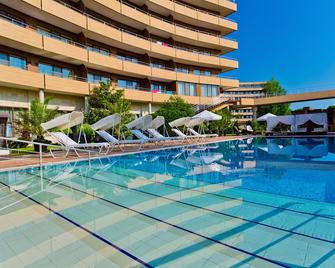 Grand Hotel Pomorie - Pomorie - Pool