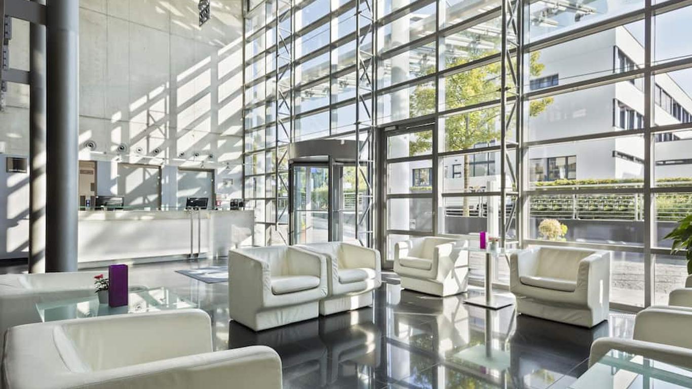 FOUR Munich Neue Messe