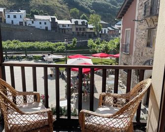 The Way Hotel Molinaseca - Molinaseca - Balcony