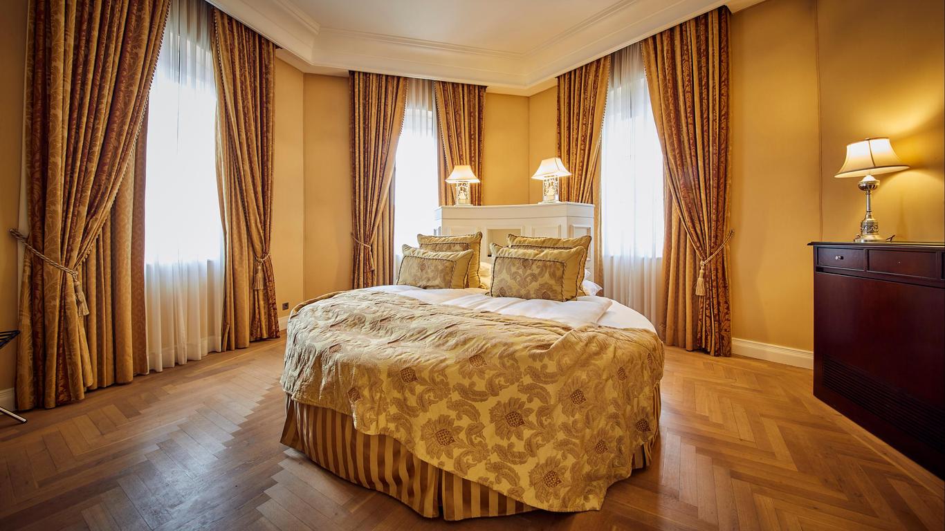Falkensteiner Schlosshotel Velden