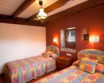 Apartamentos el Cueto de los Collado - Llanes - Habitación
