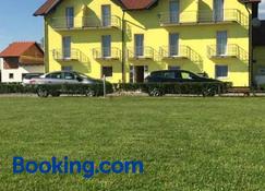 Bed And Breakfast Albatros - Pećani - Building