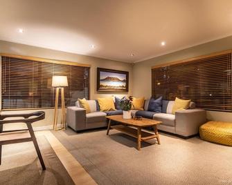 Atlantic Bay Lodge - Cape Town - Living room