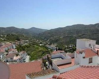 Beautifully renovated village house with spectacular views - Canillas de Albaida - Outdoors view
