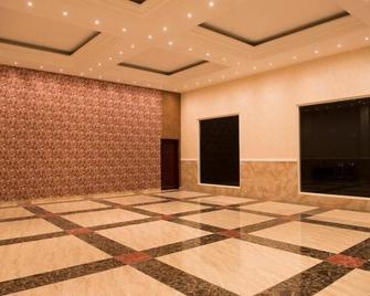 Hotel Raja Akas - Palu - Lobby