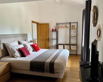 La Serre Des Mourgues - Alès - Bedroom