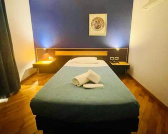Rigel Hotel - Catania - Camera da letto