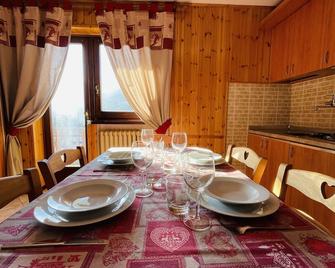 Case Vacanza Perron - Sauze d'Oulx - Comedor
