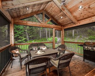 Huntsman’s Hideout- Deborgia, Montana 15 mins from Look Out Ski Resort - 데 보지아 - 발코니