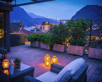 Luxury Nassa Penthouse with Private Terrace in Lugano - Lugano - Balcón