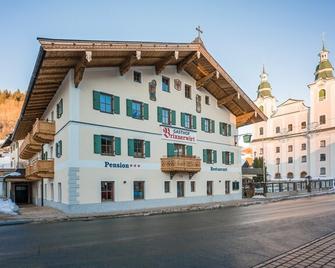 Gasthof Brixnerwirt & Nebenhaus Freidhof - Niederndorf - Building