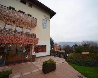 Family Hotel Primavera - Levico Terme - Building