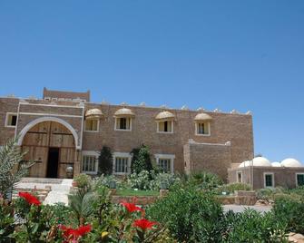 Hotel Dakyanus Tataouine - Tataouine - Building