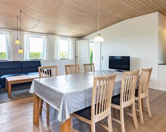 6 Person Holiday Home in Faaborg - Faaborg - Dining room