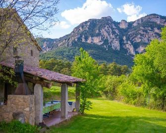 Complex Rural Can Caubet - Berga - Outdoor view