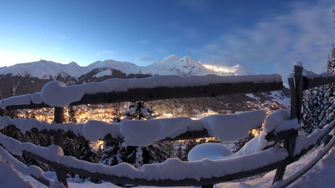 غريشا - داس هوتل دافوس