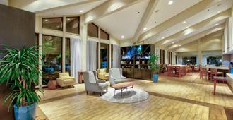 Holiday Inn & Suites Santa Maria, An IHG Hotel - Santa Maria - Lobi