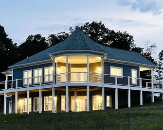 Celebration Cottage with Mountain Views in beautiful Shenandoah County, Virginia - Woodstock - Building