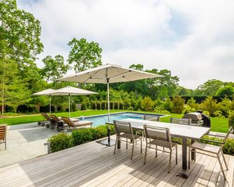 Amagansett Gated and Private Modern Ranch - Amagansett - Pool