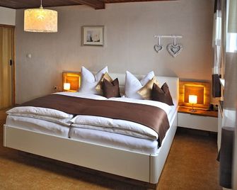 Ferienwohnung 'An den Kurwiesen' - Masserberg - Bedroom