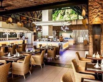 Paradise Sun Hotel - Grand'Anse Praslin - Restaurace