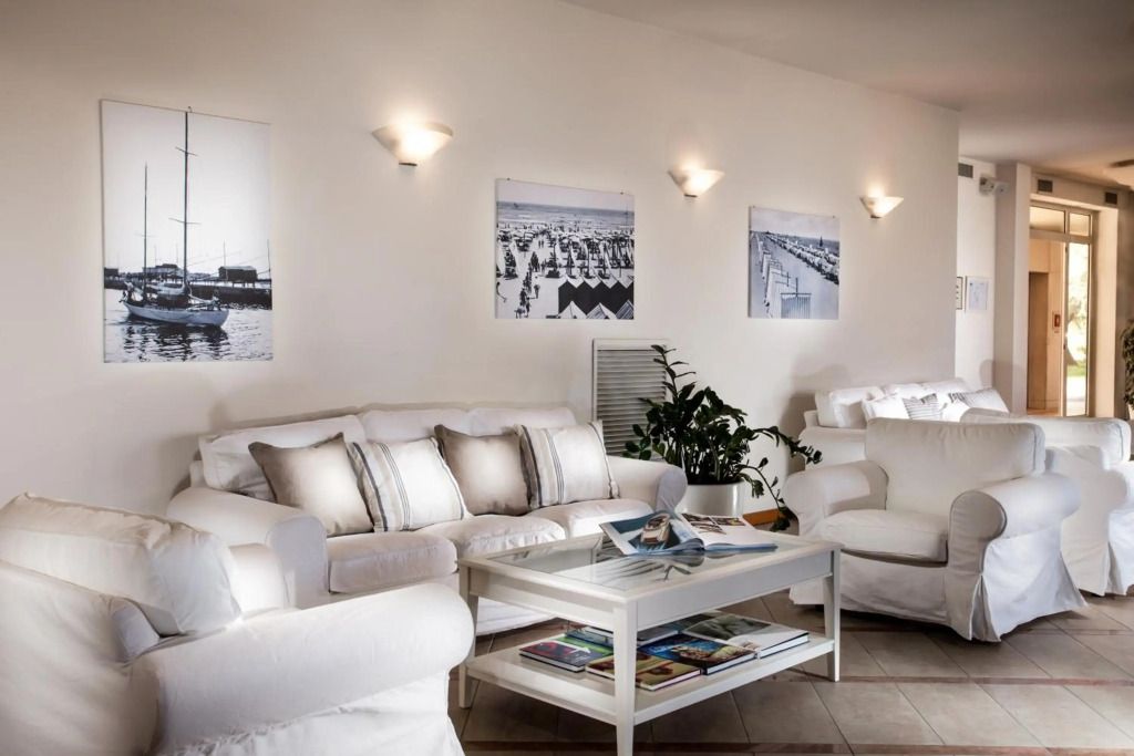 Hotel Valverde & Residenza - سسيناتيكو - غرفة معيشة