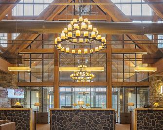 Paradise Point - Ridgedale - Lobby