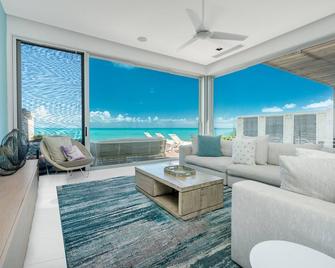 Villa Eos: Stunning Beachfront villa + concierge - Providenciales - Sala de estar