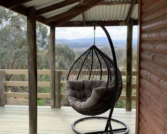 Mansfield Colonial Cabin with Stunning Views - Mansfield - Balkón