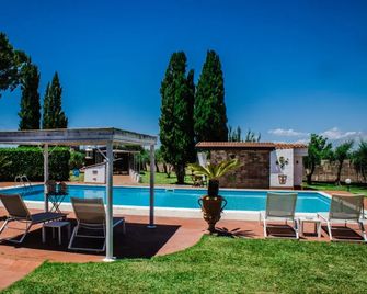 Il Giardino Dei Pini - Paestum - Piscina