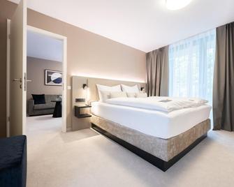 Hotel Kronjuwel By Bright - Waldkirch - Bedroom