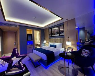 Planet Hollywood Thane - Thane - Schlafzimmer