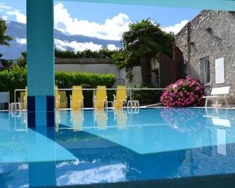 Residence San Luigi - Limone sul Garda - Bazén