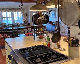 Resort Style Country Living on the Patuxent River - Saint Leonard - Restaurant