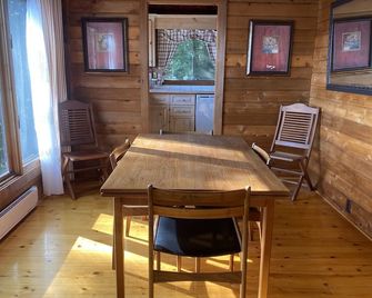 The Real Muskoka Experience - 머스코카 레이크 - 다이닝룸