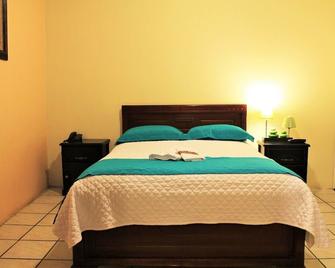 4 Mundos - Cuenca - Bedroom