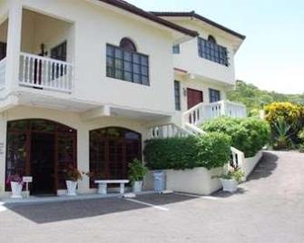 Relax Resort - Bahía Montego - Edificio
