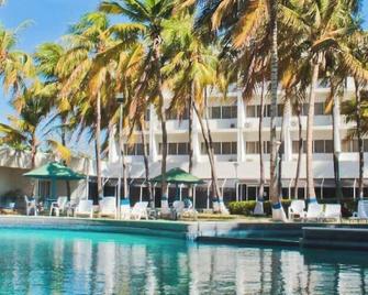 Hotel Miranda Cumberland - Coro - Piscina