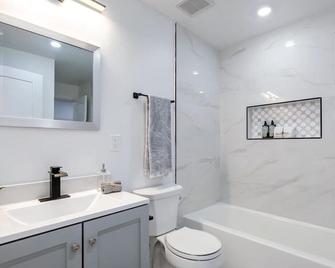 New Luxury Unit in Capitol Hill | Close to Trolley - וושינגטון די.סי