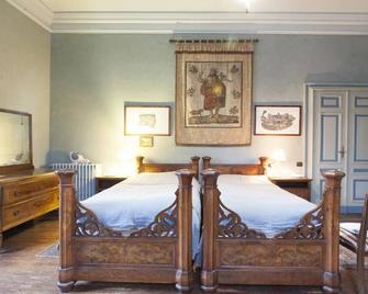 Villa Cernigliaro Quadruple Room with Private Bathroom - Sordevolo - Bedroom