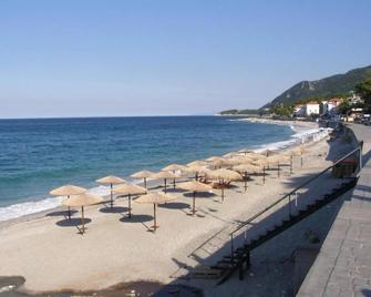 Hotel Maro - Agios Ioannis - Beach